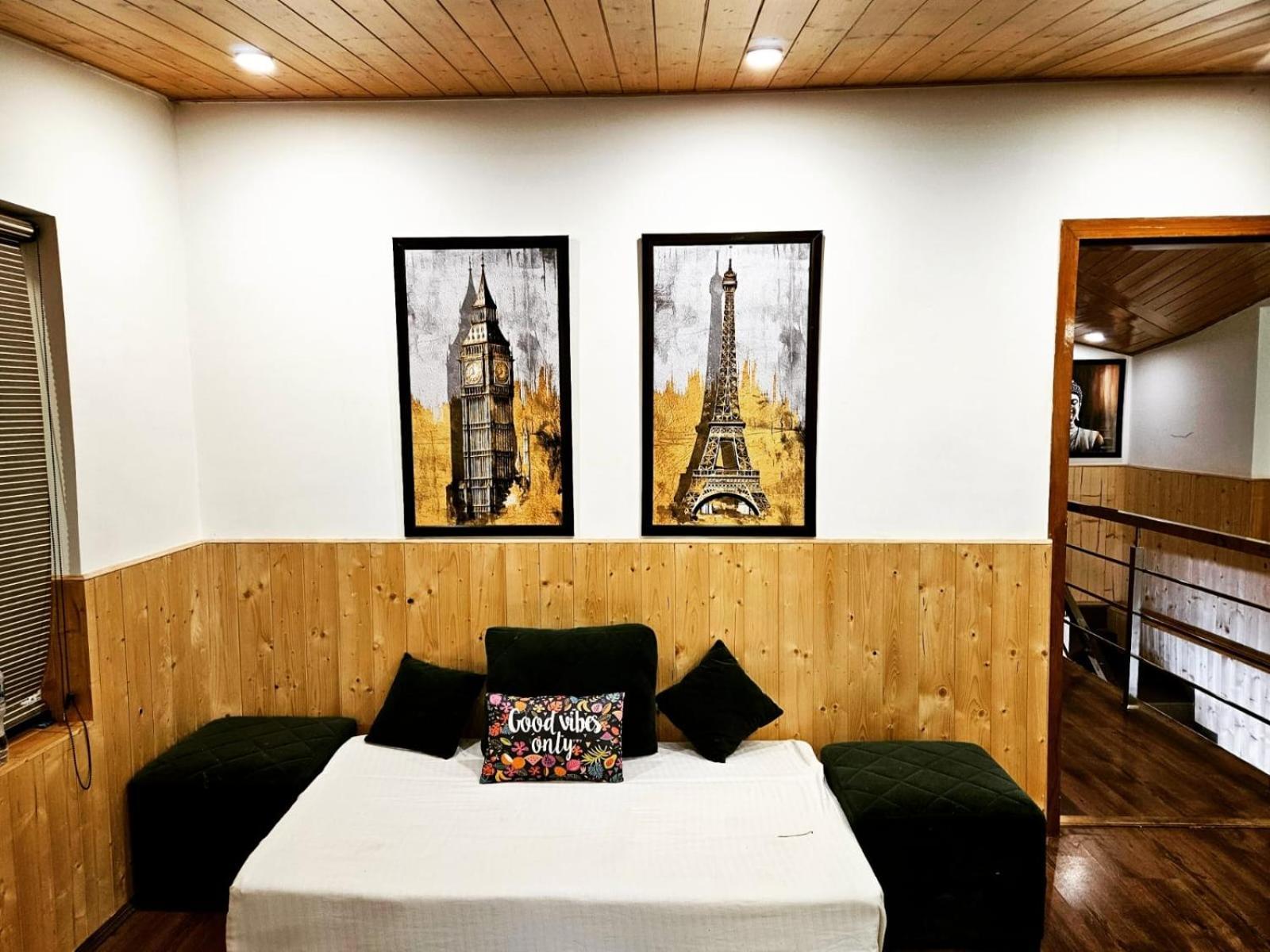 Weekend Vibes Bed & Breakfast Касаули Екстериор снимка