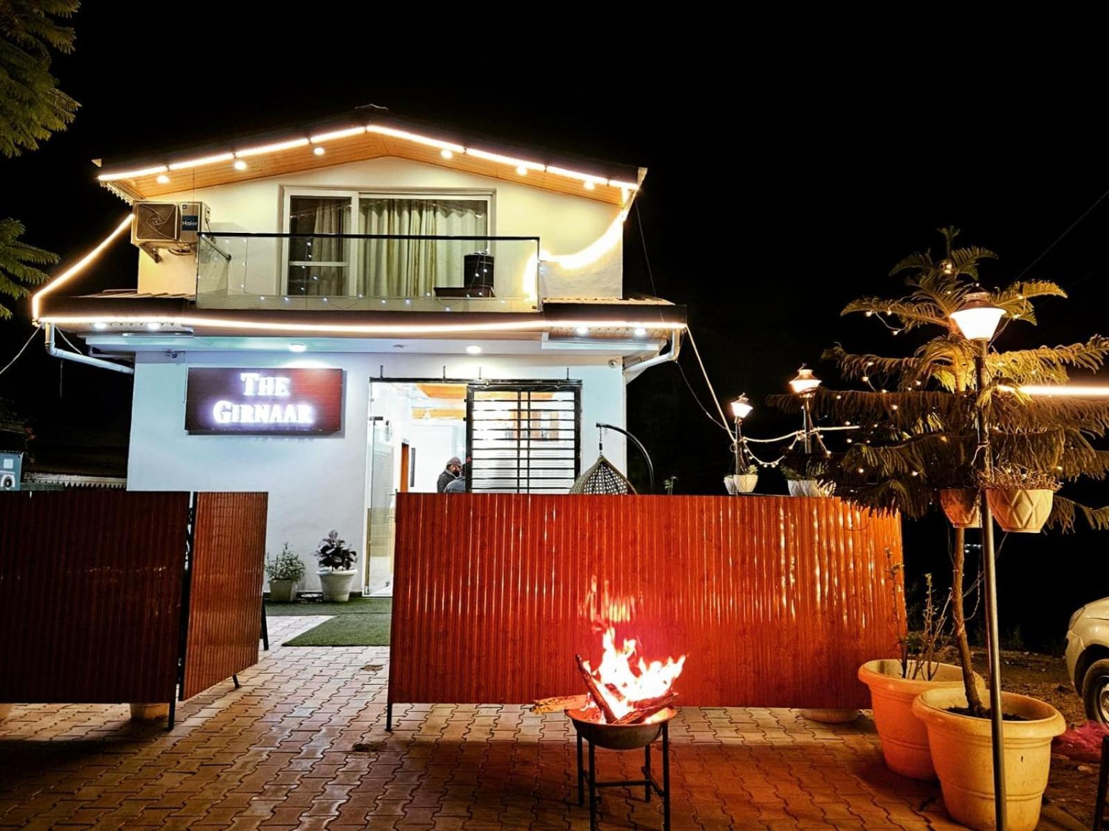 Weekend Vibes Bed & Breakfast Касаули Екстериор снимка